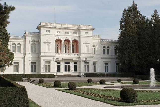 (c) SILATEC: Historische Villa